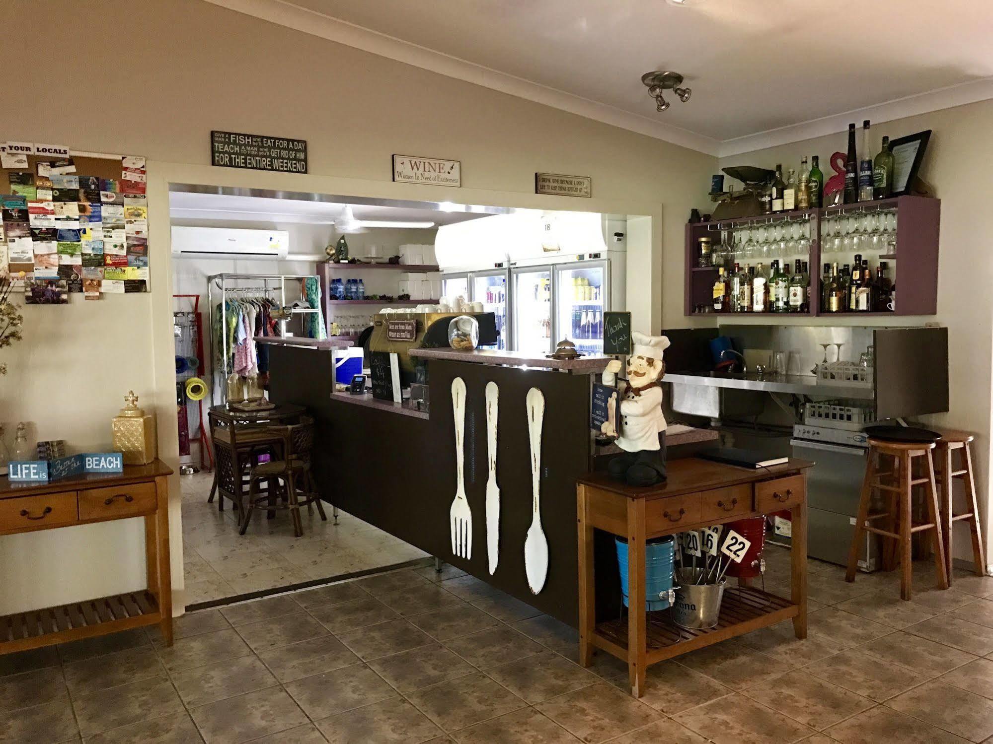Bramston Beach Motel Extérieur photo