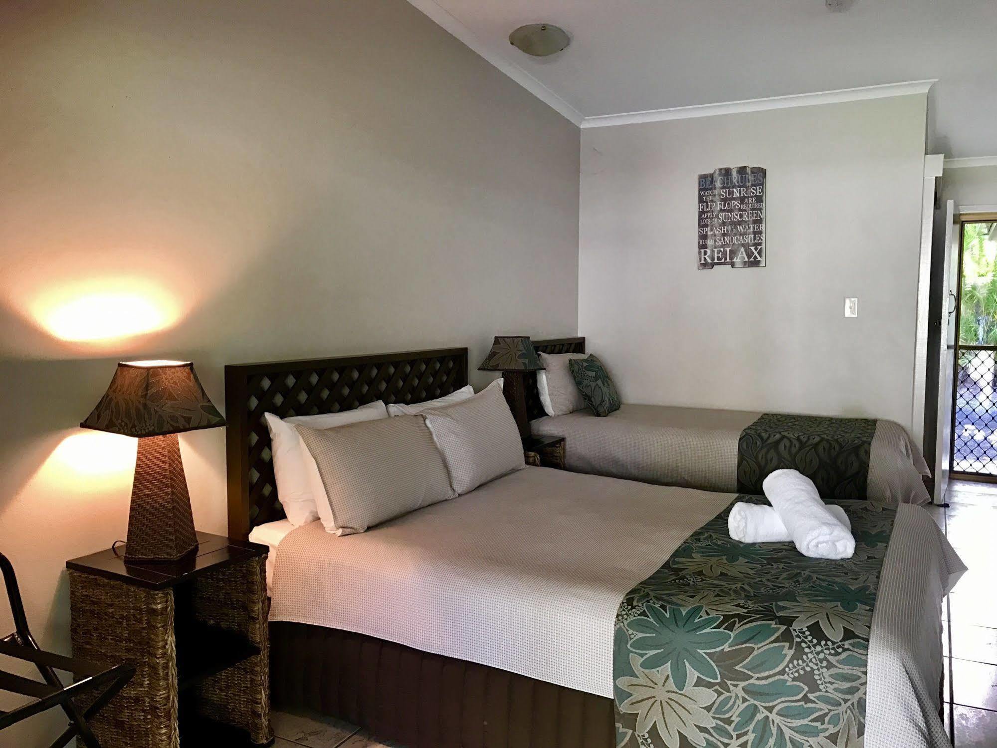 Bramston Beach Motel Extérieur photo